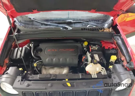 2018 Jeep Renegade Upland Edition 4X4 из США, поврежденный, VIN ZACCJBAB2JPH46483